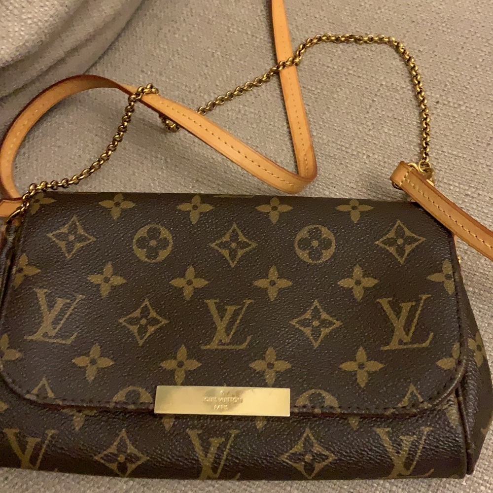 Authentic louis vuitton crossbody favorite bag PM